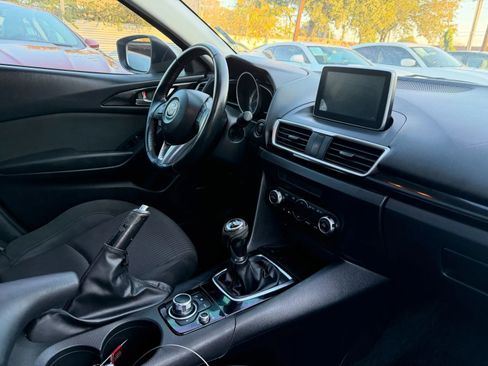 Used 2016 MAZDA MAZDA3 i Touring w/ Popular Equipment Package FWD image 17