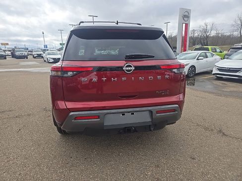 New 2026 Nissan Pathfinder Platinum AWD/4WD image 6