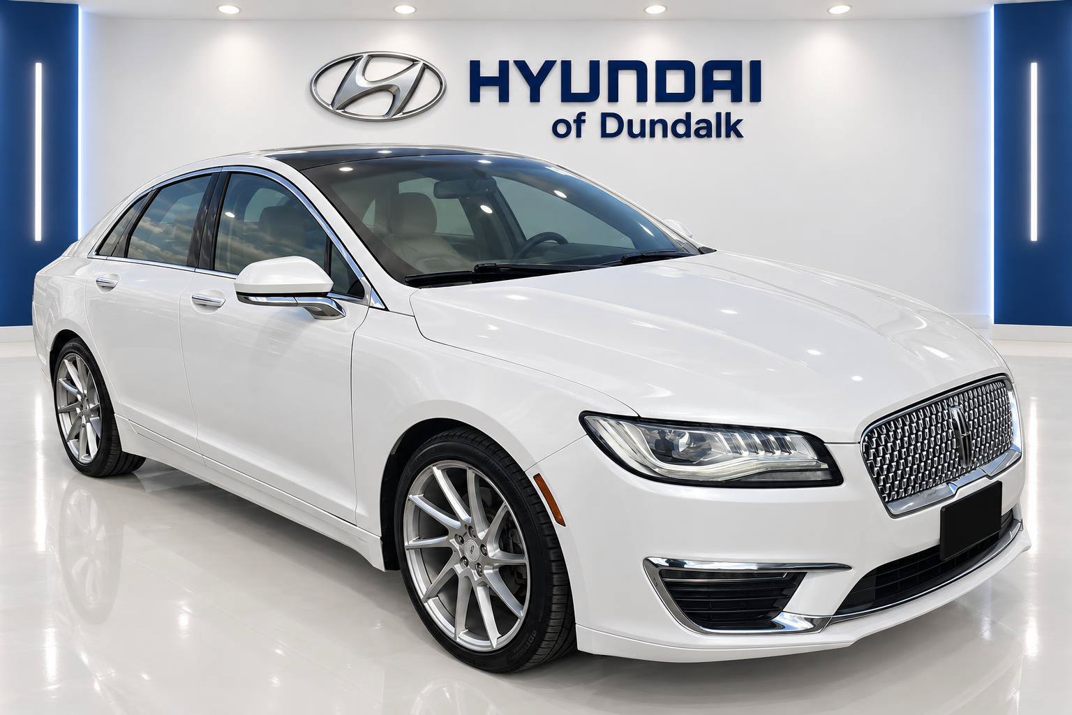 Used 2017 Lincoln MKZ Reserve AWD/4WD image 3