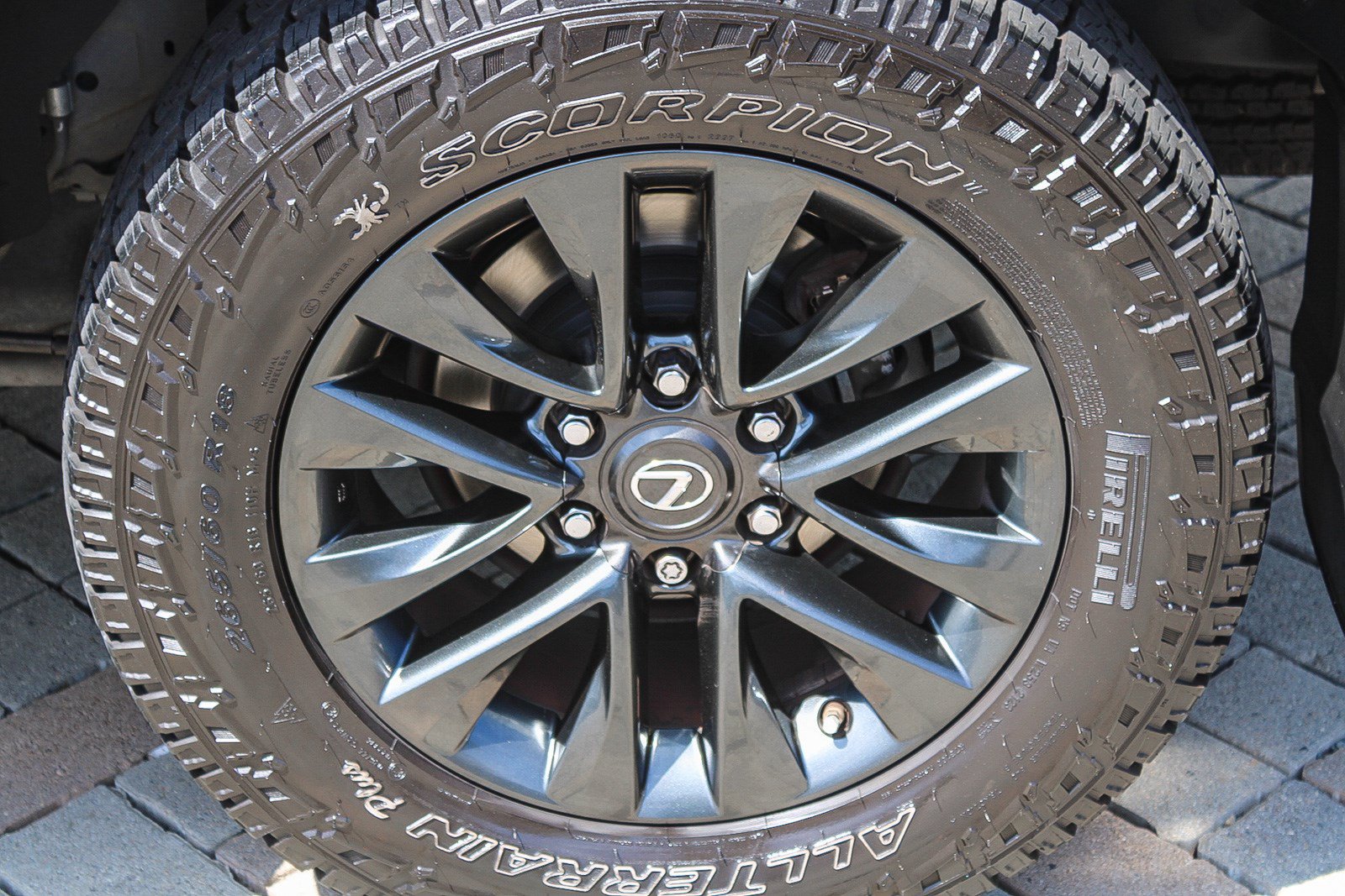 Used 2021 Lexus GX 460 Premium w/ Premium Package AWD/4WD image 12