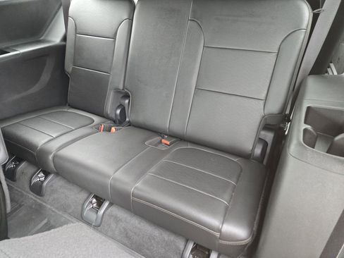 Used 2023 Chevrolet Traverse High Country image 22