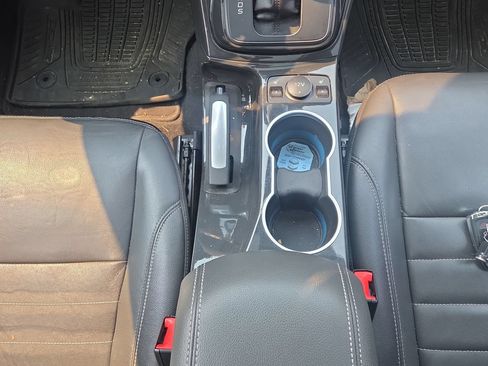 Used 2015 Ford Escape Titanium w/ Equipment Group 301A AWD/4WD image 16