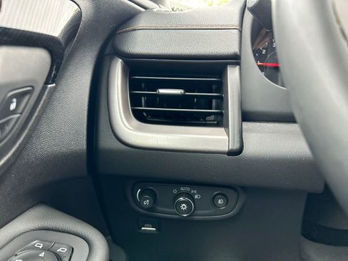 Used 2024 GMC Terrain AT4 AWD/4WD image 21