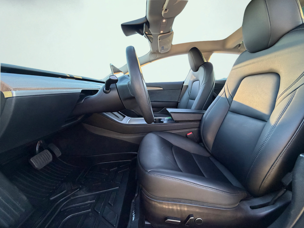 Used 2023 Tesla Model 3 Standard Range RWD image 32