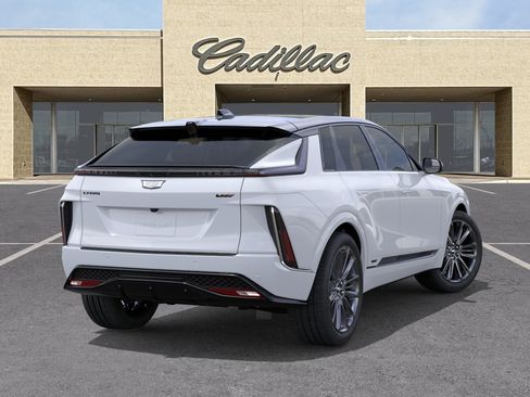 New 2026 Cadillac Lyriq V w/ LPO, Onyx Lite Package AWD/4WD image 4