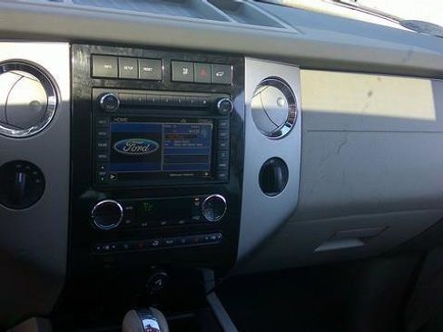 Used 2014 Ford Expedition Limited w/ Equipment Group 301A image 7