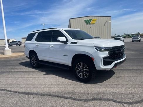 Used 2021 Chevrolet Tahoe Z71 w/ Z71 Signature Package AWD/4WD image 3