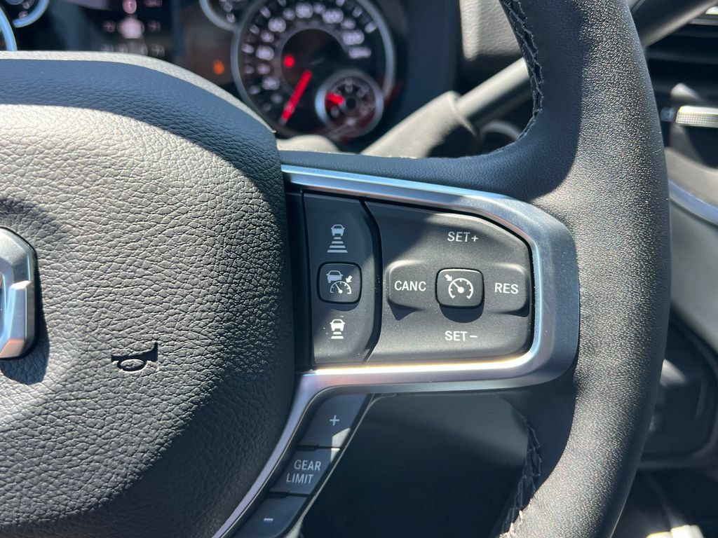 New 2026 RAM 2500 Big Horn AWD/4WD image 21