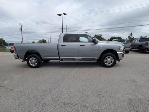 Used 2024 RAM 3500 Big Horn AWD/4WD image 3