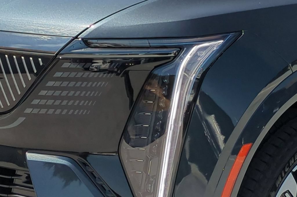 New 2026 Cadillac Escalade IQL Sport 2 w/ LPO, Premium Carpet Package AWD/4WD image 17