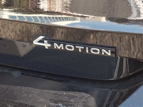 Used 2022 Volkswagen Taos SEL w/ Panoramic Sunroof Package image 27