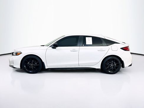 Used 2025 Honda Civic Sport image 4