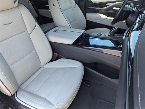 Used 2021 Cadillac Escalade Sport w/ Driver Assist Tech Package image 10