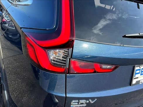 Used 2025 Honda CR-V Sport image 19