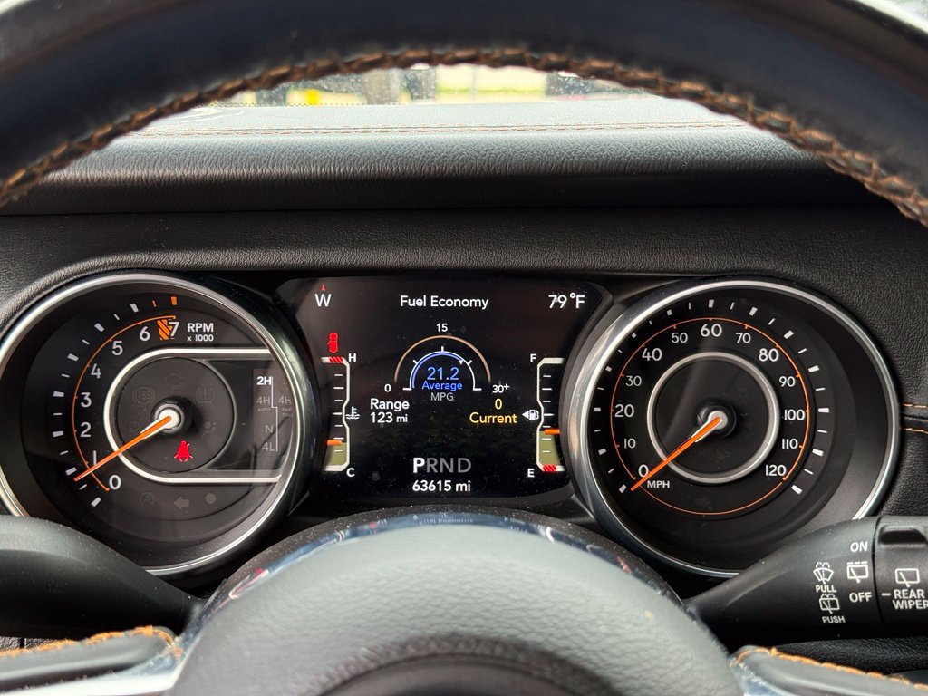 Used 2021 Jeep Wrangler Unlimited Sahara AWD/4WD image 17