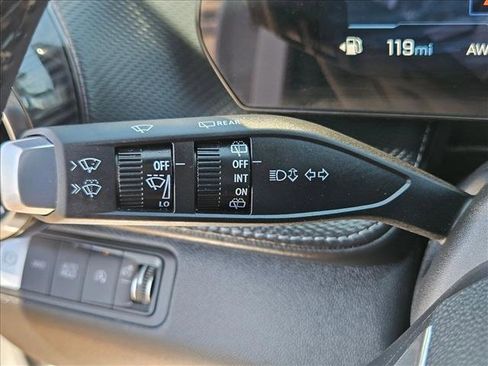 Used 2026 Chevrolet Equinox LT AWD/4WD image 16