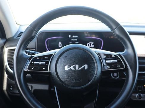 Used 2025 Kia Seltos S image 22