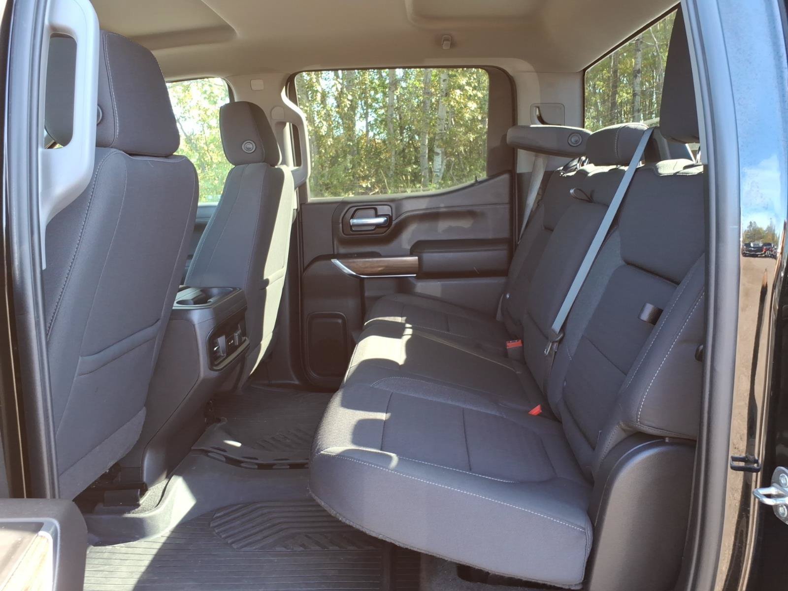 Used 2022 Chevrolet Silverado 1500 LT Trail Boss w/ Bed Protection Package AWD/4WD image 15