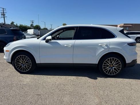 Used 2021 Porsche Cayenne AWD/4WD image 8