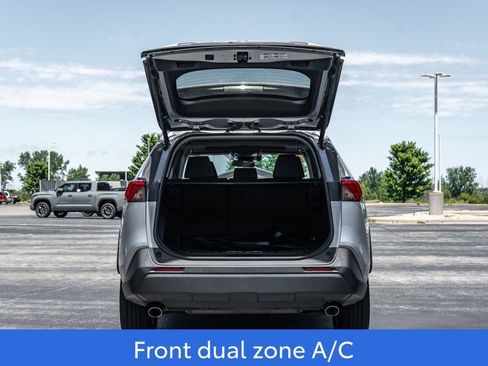 Used 2020 Toyota RAV4 XLE w/ Convenience Package AWD/4WD image 10