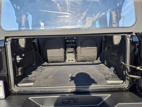 Used 2019 Jeep Wrangler Sport AWD/4WD image 14