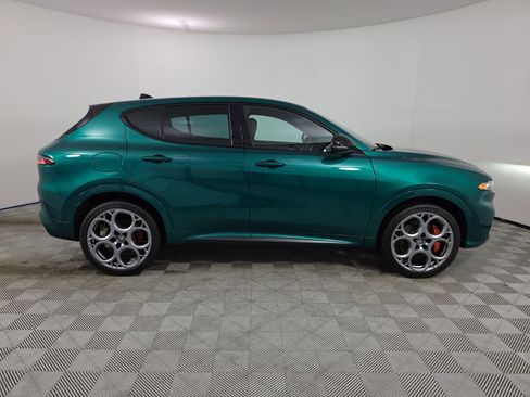 Used 2025 Alfa Romeo Tonale Tributo Italiano AWD/4WD image 8