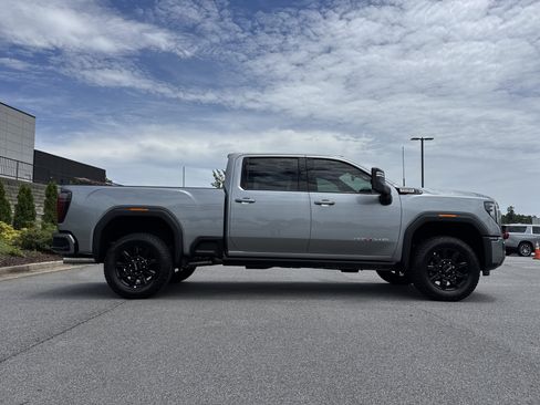 New 2026 GMC Sierra 2500 AT4 w/ AT4 Premium Plus Package AWD/4WD image 11