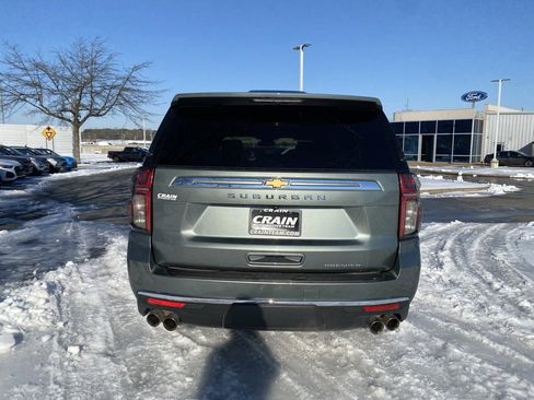 Used 2024 Chevrolet Suburban Premier image 6