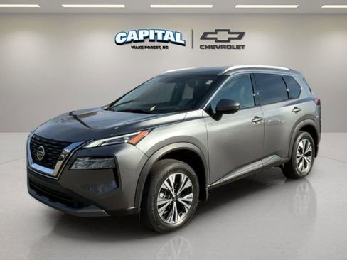 Used 2021 Nissan Rogue SV w/ Premium Package image 1