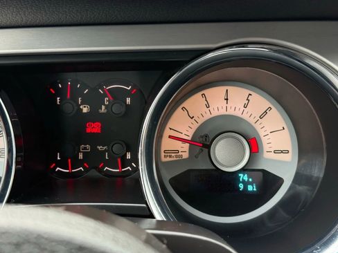 Used 2012 Ford Mustang Premium image 24