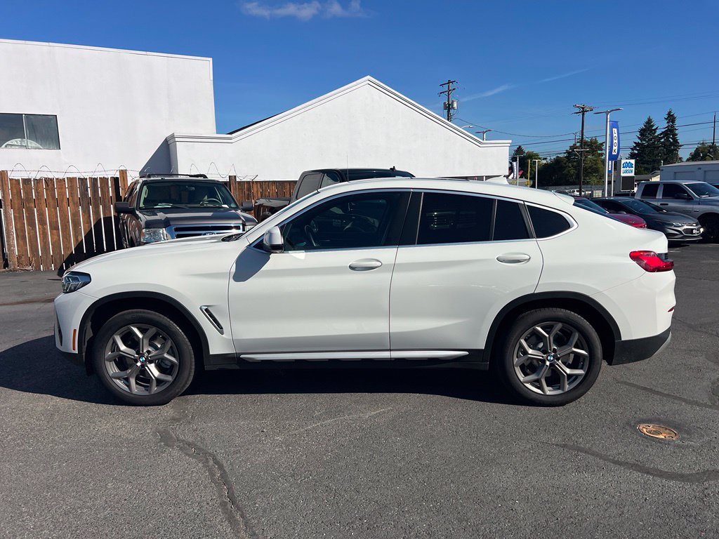 Used 2025 BMW X4 xDrive30i AWD/4WD image 4