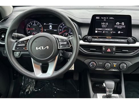 Used 2023 Kia Forte LXS image 16