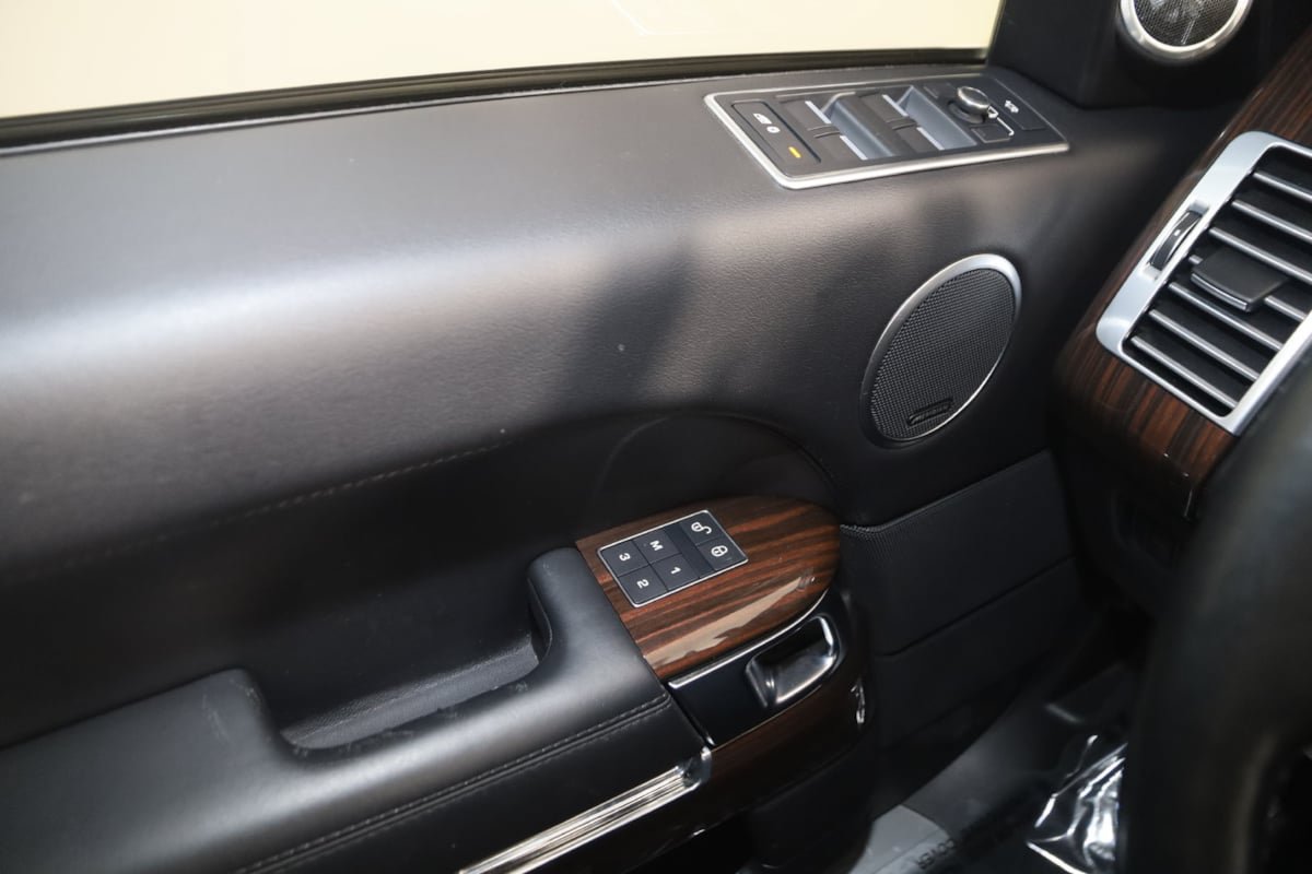 Used 2016 Land Rover Range Rover Supercharged AWD/4WD image 28