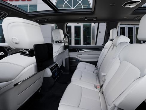 New 2026 Jeep Grand Wagoneer Summit w/ Rear Seat Video Group I AWD/4WD image 23