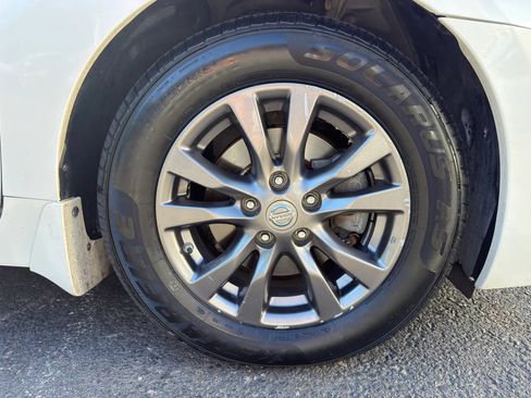 Used 2015 Nissan Altima 2.5 S w/ Sport Value Package FWD image 9
