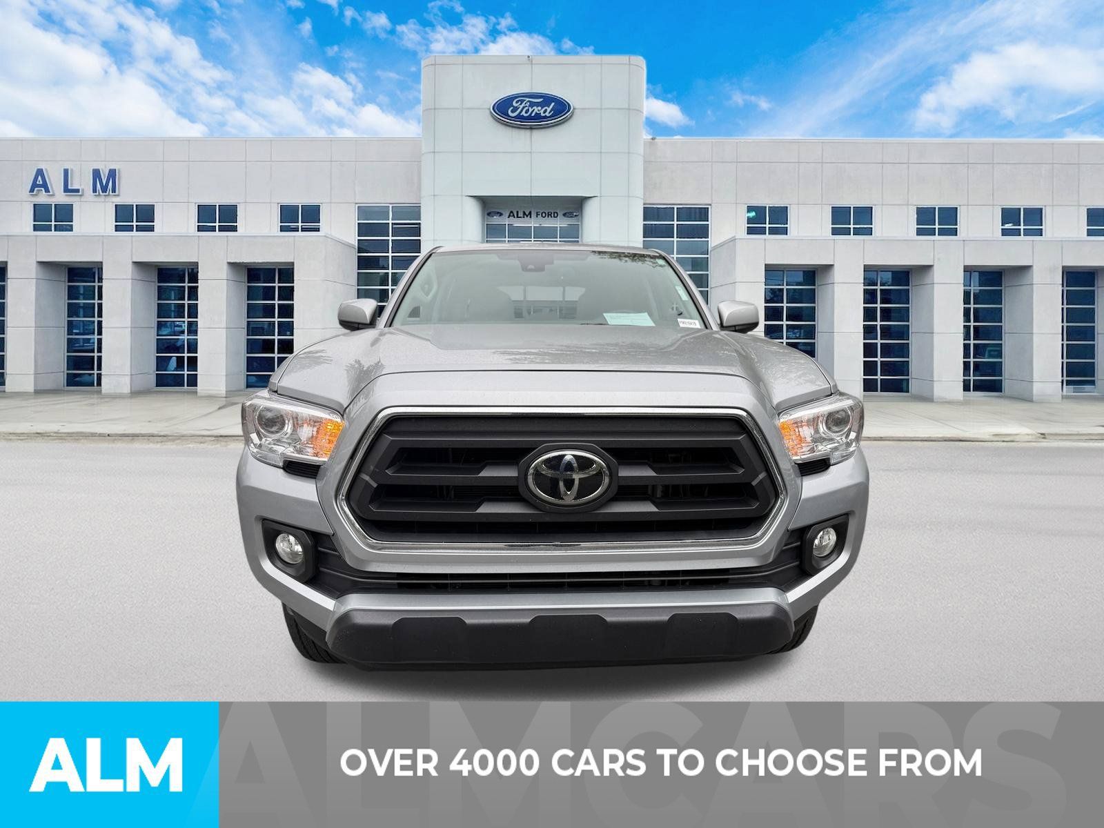Used 2023 Toyota Tacoma SR5 AWD/4WD image 2