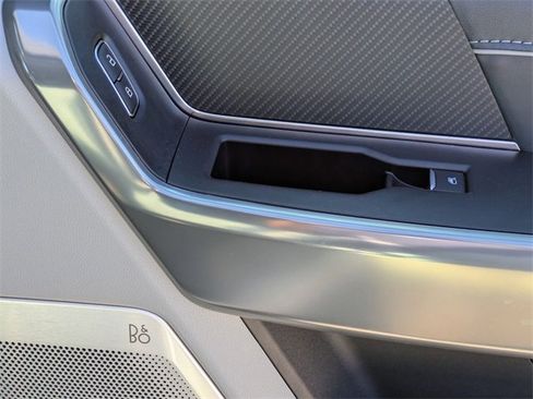 Used 2023 Ford F150 Limited image 46