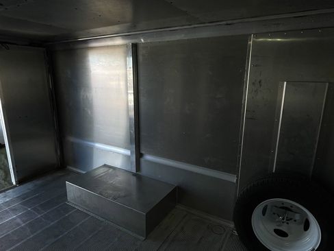 Used 2017 Ford E-350 and Econoline 350 Super Duty w/ A/C Prep Package image 18