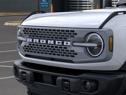 New 2026 Ford Bronco Badlands w/ Sasquatch Package AWD/4WD image 19