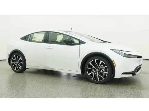 New 2026 Toyota Prius Plug-In Hybrid FWD image 28