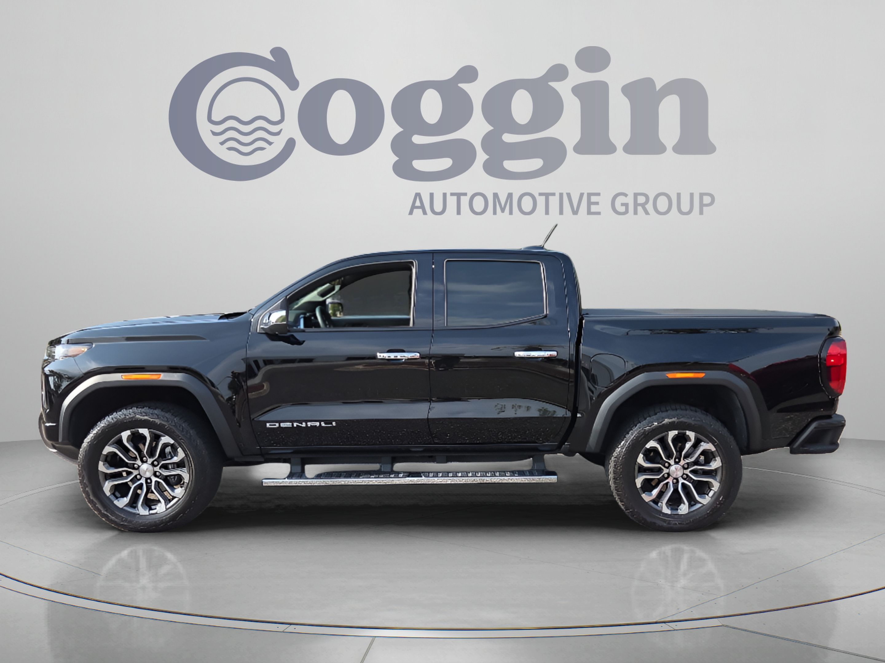 Certified 2024 GMC Canyon Denali AWD/4WD image 2