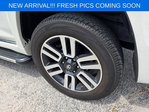 Used 2020 Toyota 4Runner Limited AWD/4WD image 7