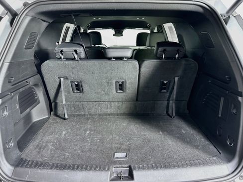 Used 2026 Chevrolet Traverse LT FWD image 28