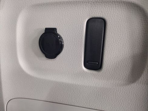 New 2025 Volkswagen ID. Buzz 1st Edition image 21