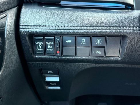 Used 2023 Honda Odyssey Touring image 6