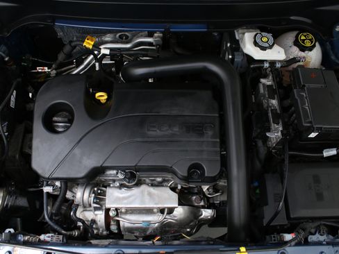 Used 2024 Chevrolet Equinox RS w/ RS Leather Package image 34