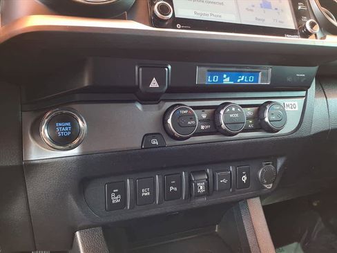 Used 2021 Toyota Tacoma TRD Off-Road w/ Technology Package image 14