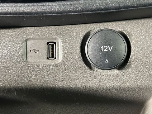 Used 2023 Ford Transit 350 XLT image 21