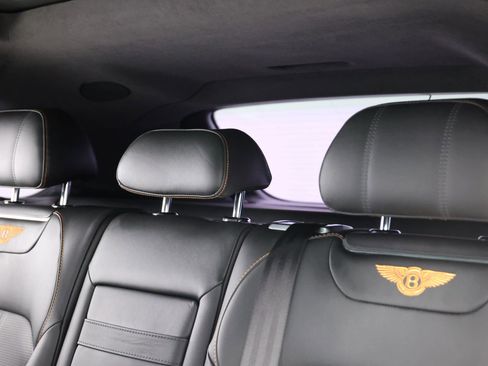 Used 2019 Bentley Bentayga image 54