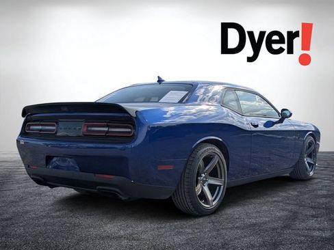 Used 2022 Dodge Challenger SRT Hellcat w/ Plus Package RWD image 3